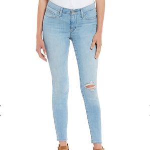 Levi's Slimming Skinny Jeans. NWOT